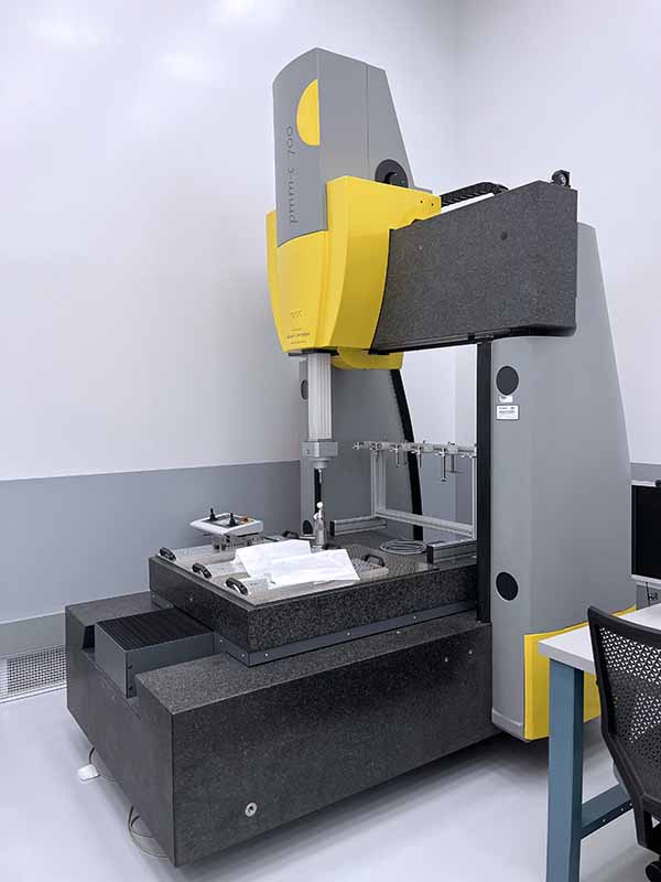 used-Coordinate-Measuring-Machine-Hexagon-PMM-C-700-